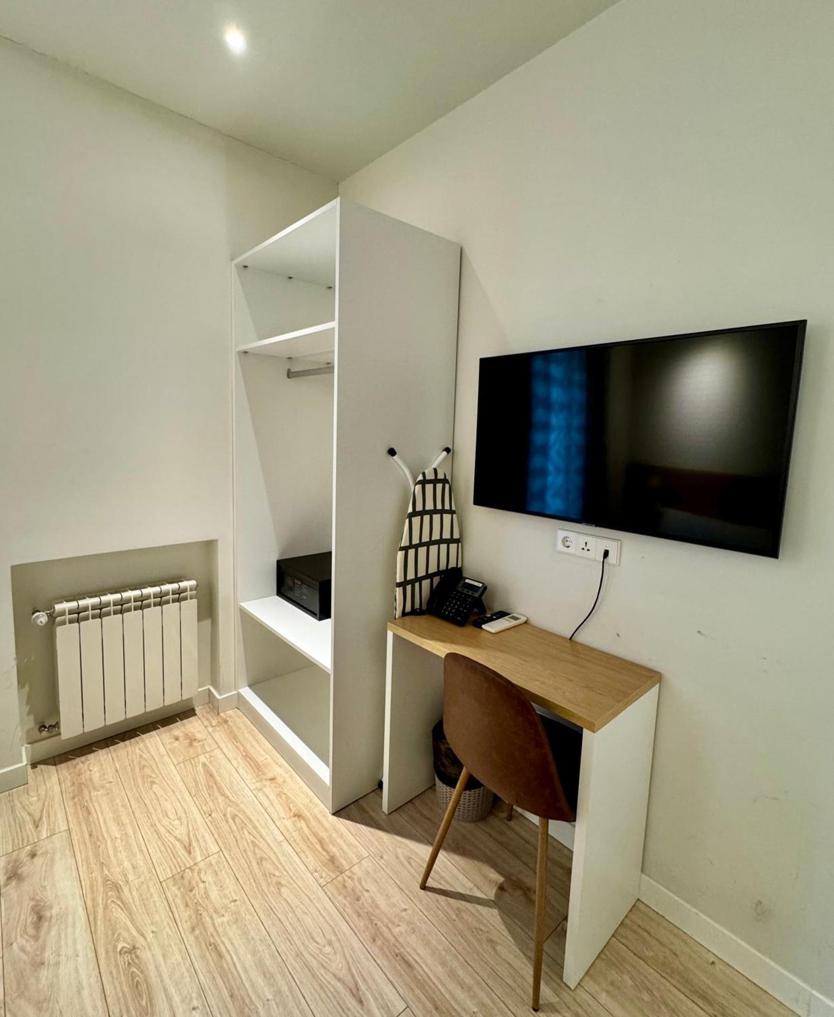 Apartamentos Apolo Madrid Exterior foto
