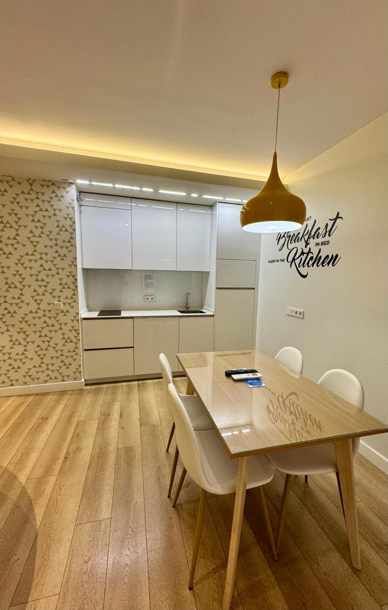Apartamentos Apolo Madrid Exterior foto